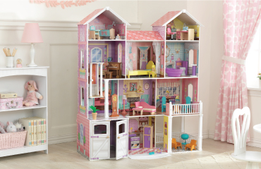 Dollhouses and Doll Houses